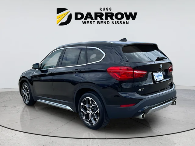 Used 2022 Black BMW xDrive28i image 3