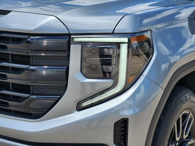 Used 2025 Sterling Metallic GMC Elevation image 9