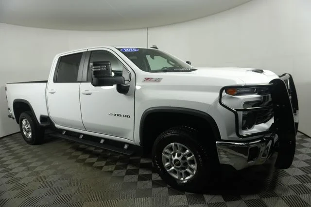 Certified Used 2025 Summit White Chevrolet LT image 2