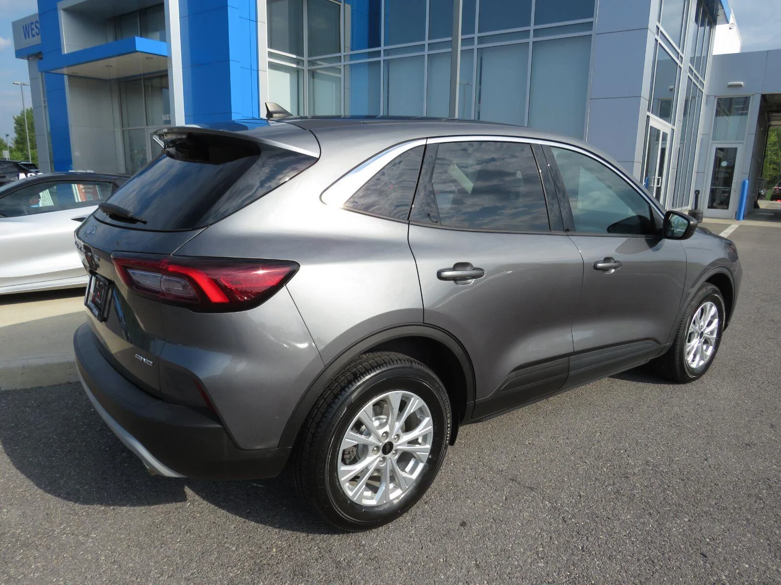Used 2023  Ford Active image 6