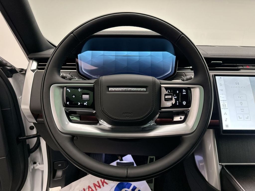 Certified Used 2025 Fuji White Land Rover SE image 12