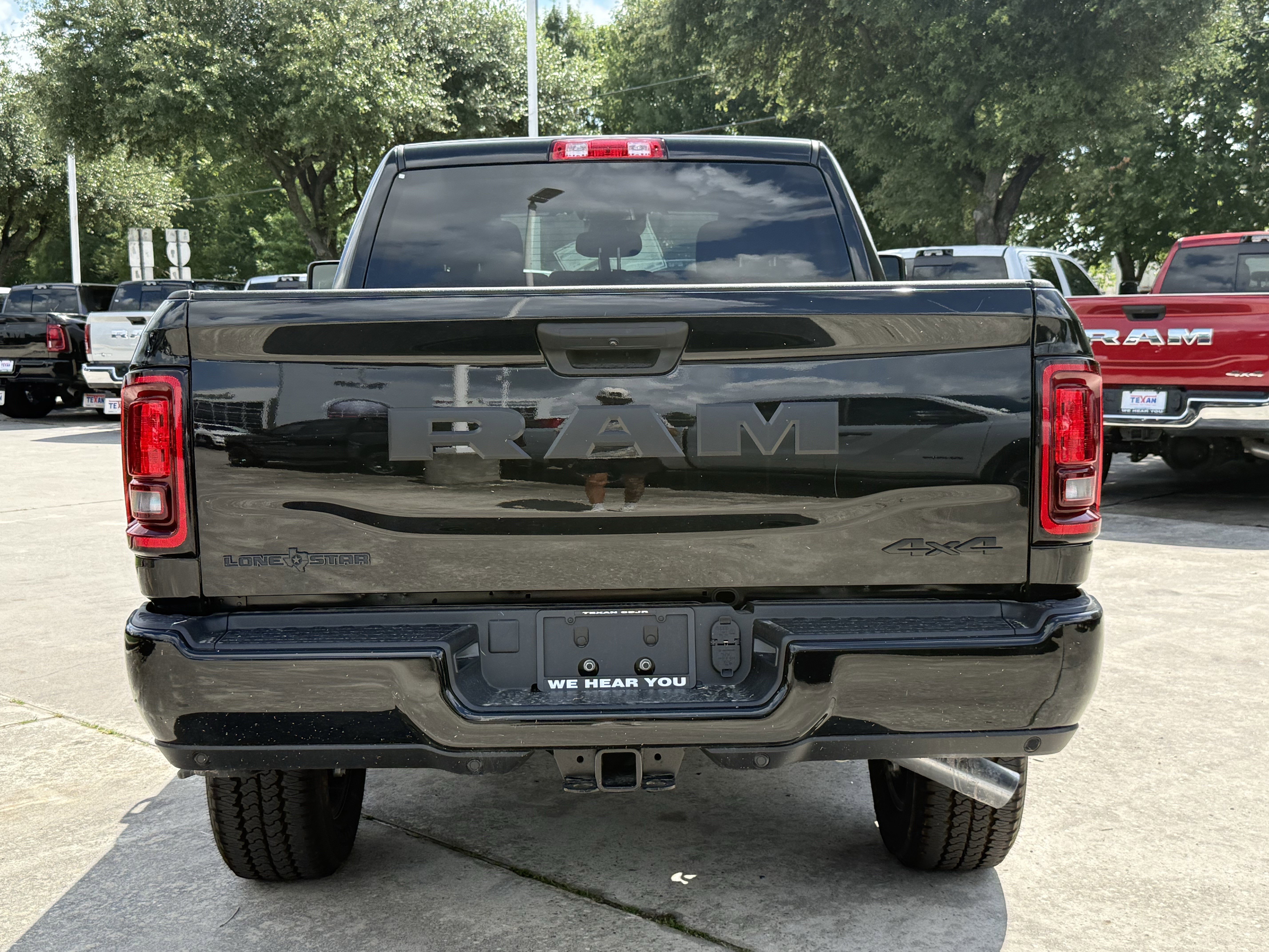 New 2026 Diamond Black Crystal Pearl-Coat Exterior Paint RAM Lone Star image 5