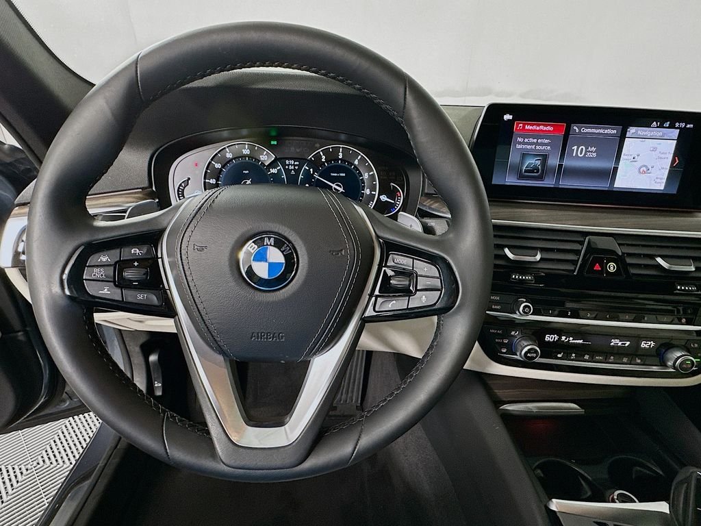 Used 2019 Bluestone Metallic BMW 530i image 11