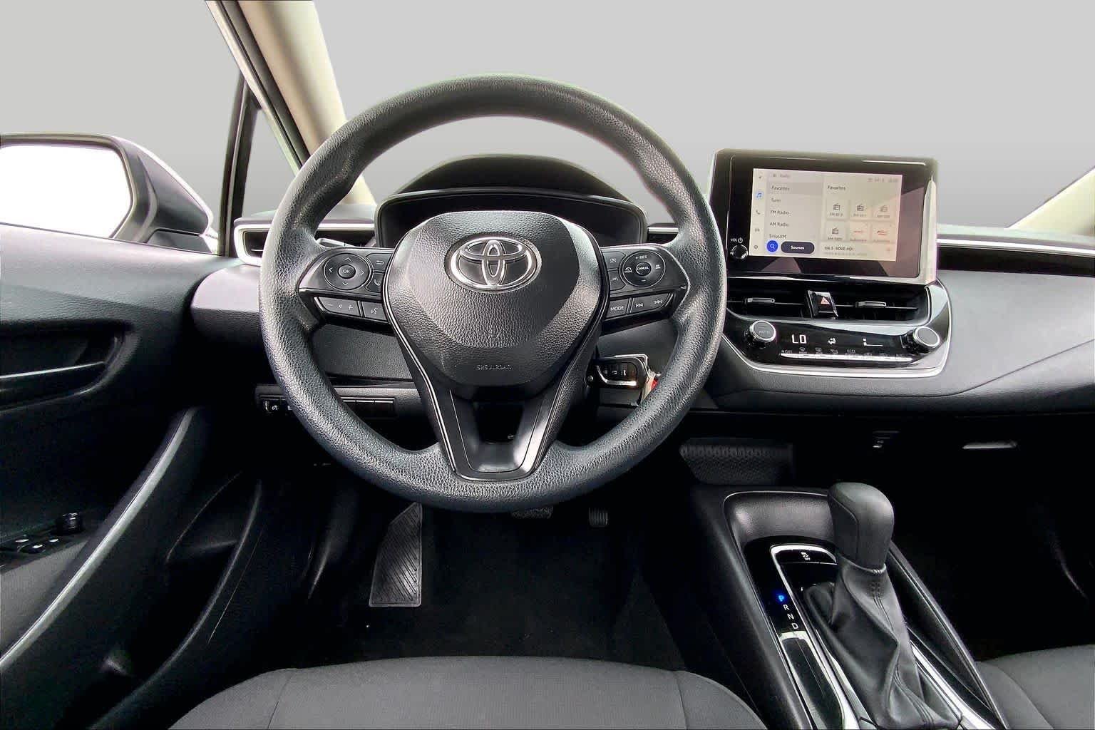 Used 2025 Ice Cap Toyota LE image 6