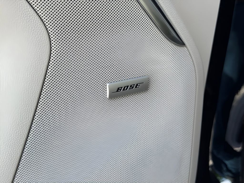2026 GMC Yukon Denali - Photo 12