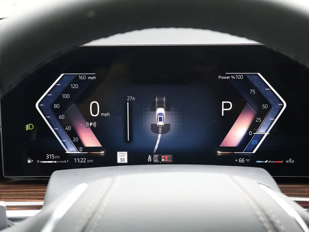 New 2026 White BMW xDrive40i image 30