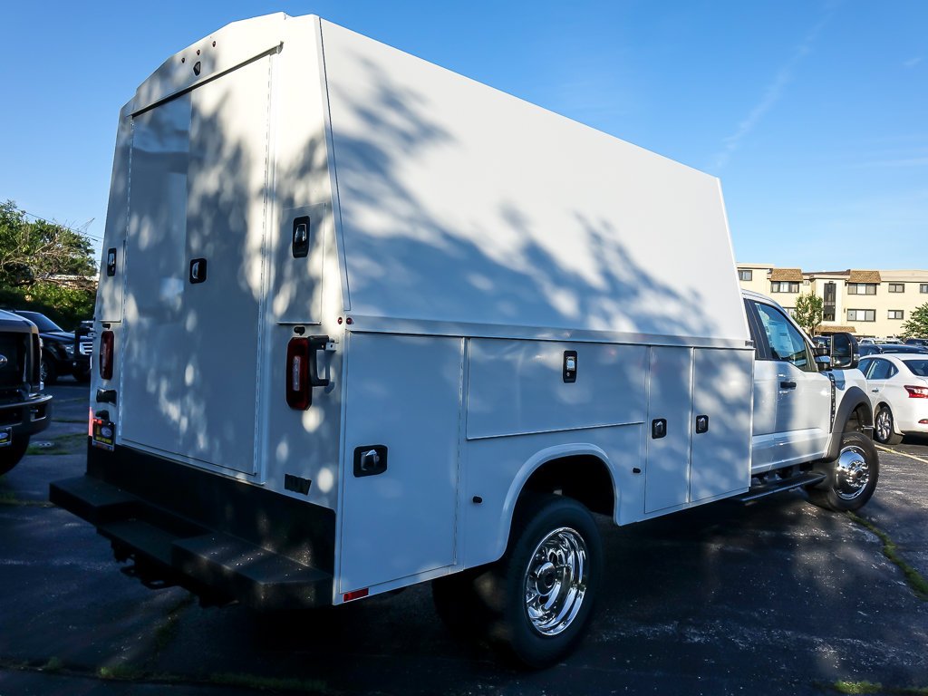 New 2026 Oxford White Ford 11' KUV image 4
