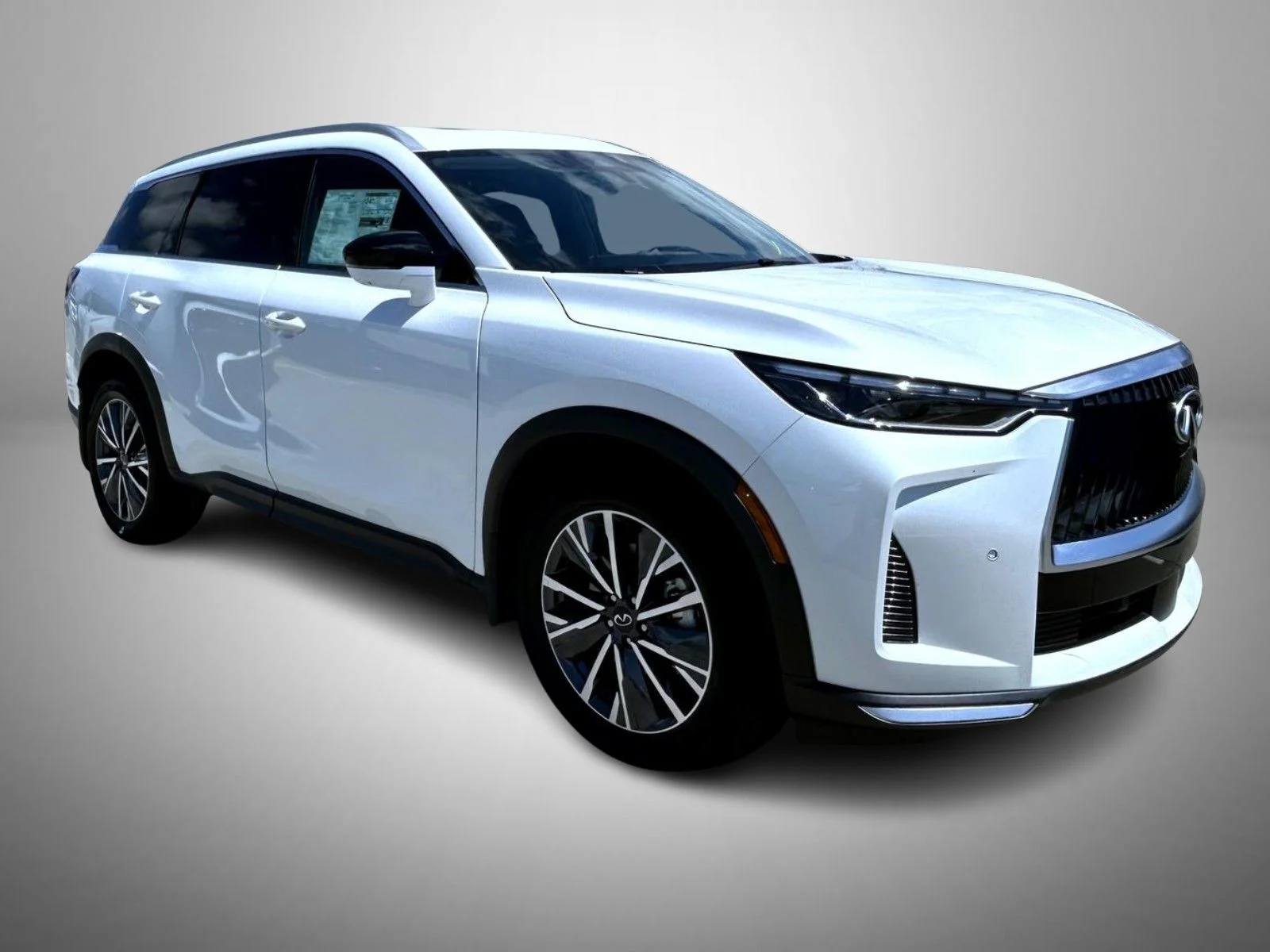 New 2027 White INFINITI LUXE image 3