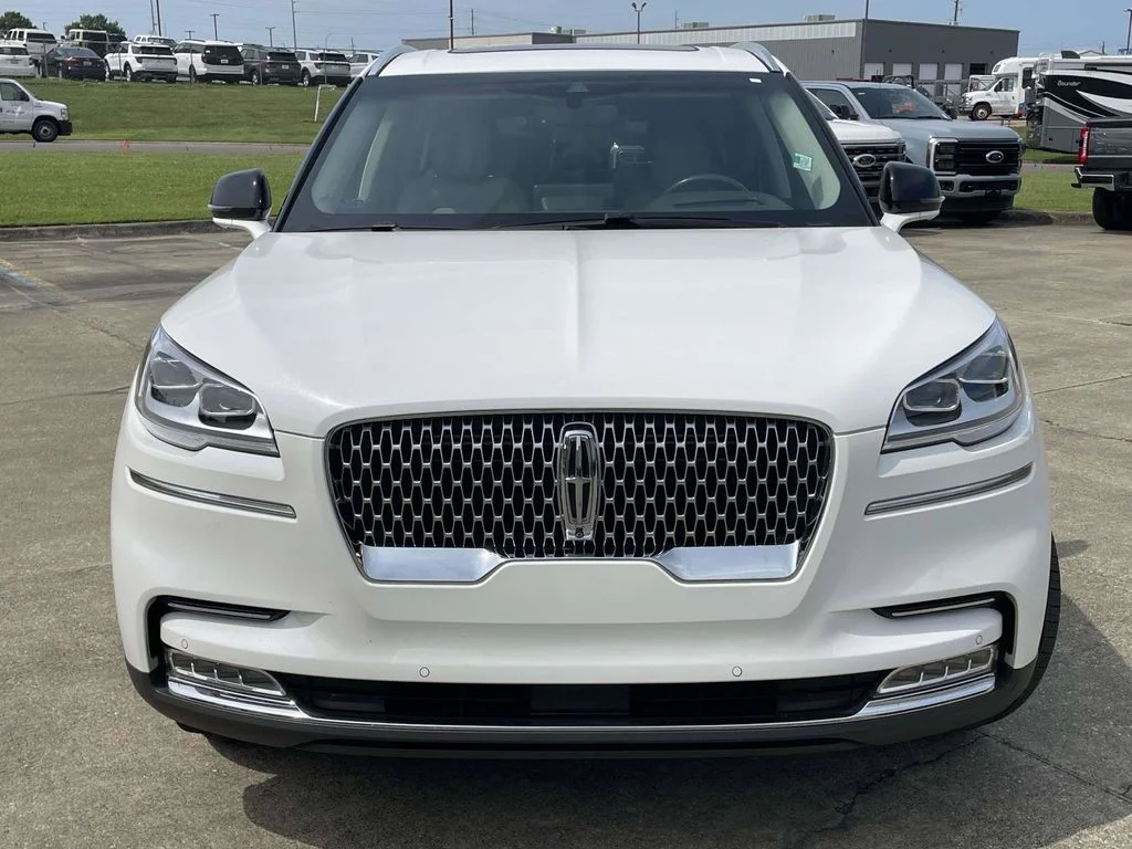 Certified Used 2022 White Metallic Lincoln Reserve image 8