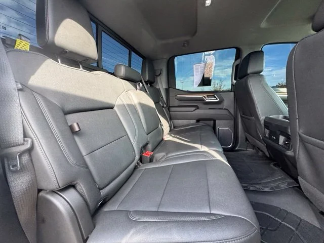 Used 2023 SUMMIT WHITE Chevrolet RST image 23