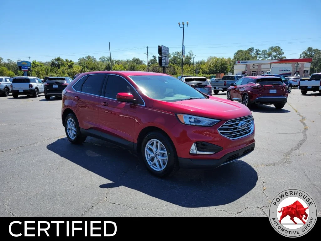 Used 2022 Red Ford SEL image 9