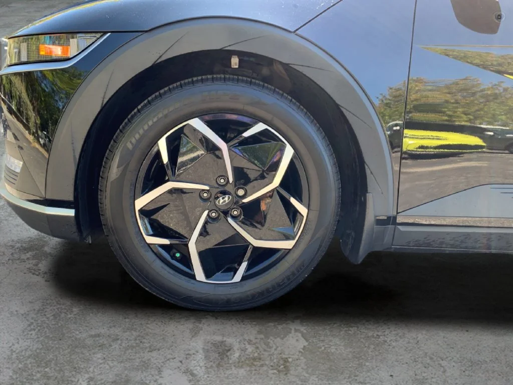 Certified Used 2024 Abyss Black Hyundai SEL image 47