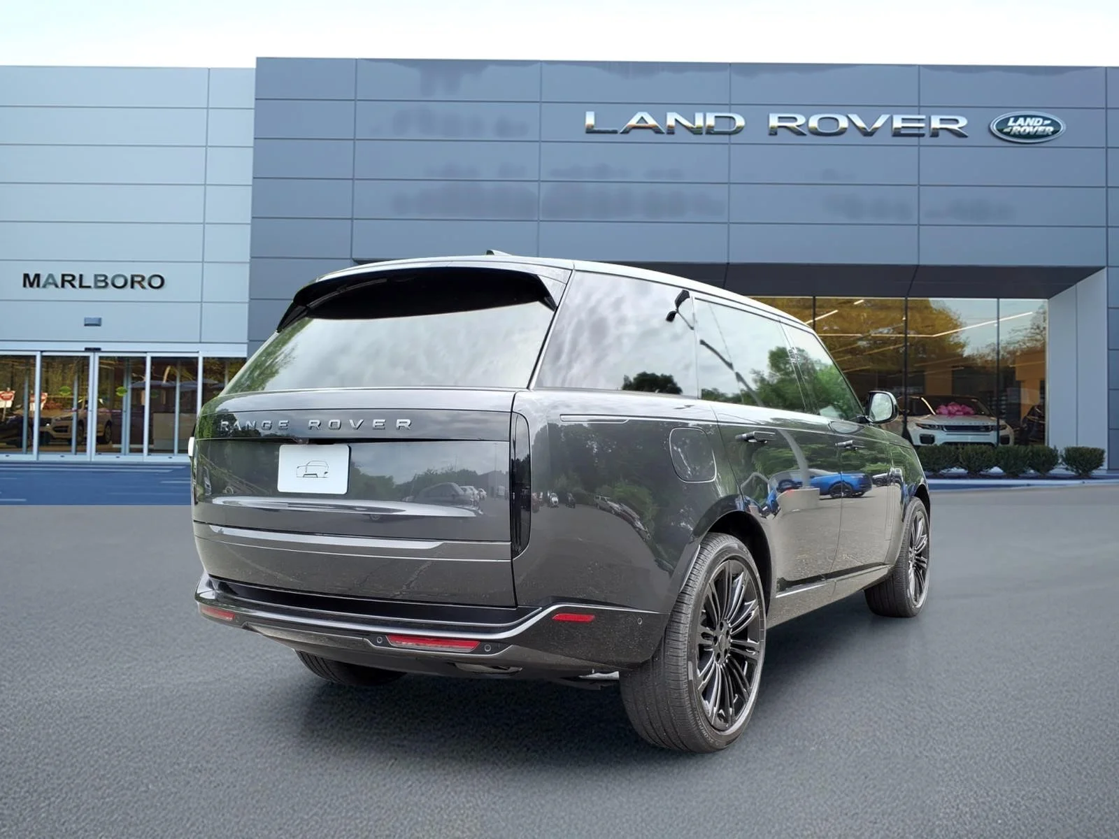 New 2026 Carpathian Grey Land Rover SE LWB image 2
