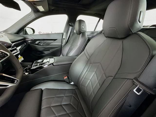 Used 2026 Black BMW 530i xDrive image 22
