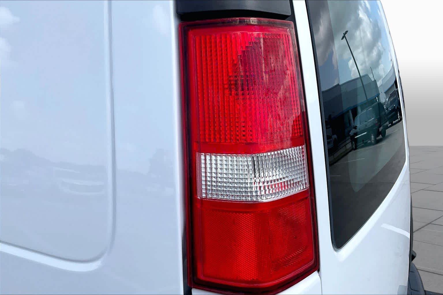 2025 GMC Savana Cargo Work Van - Photo 24