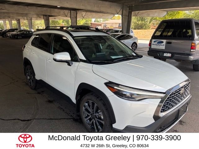 Used 2024 Beige Toyota XLE image 3
