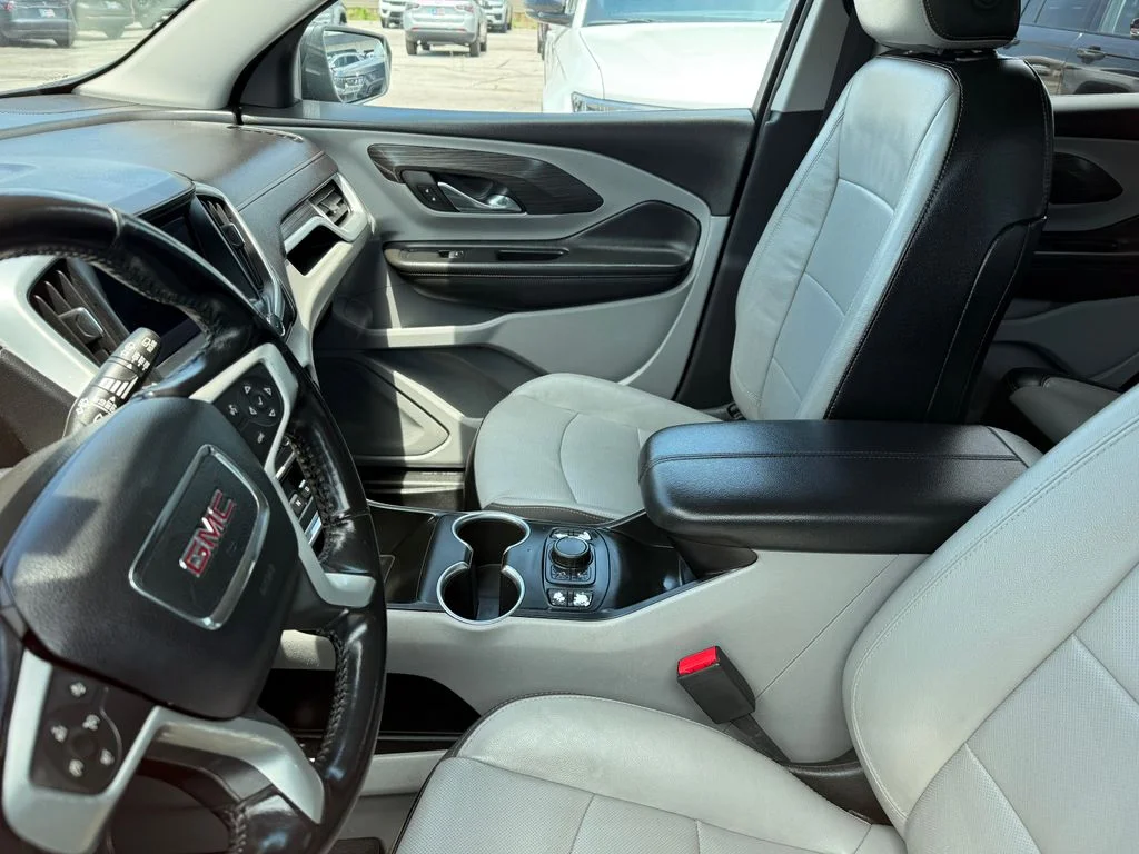 Used 2020 Gray GMC SLT image 15