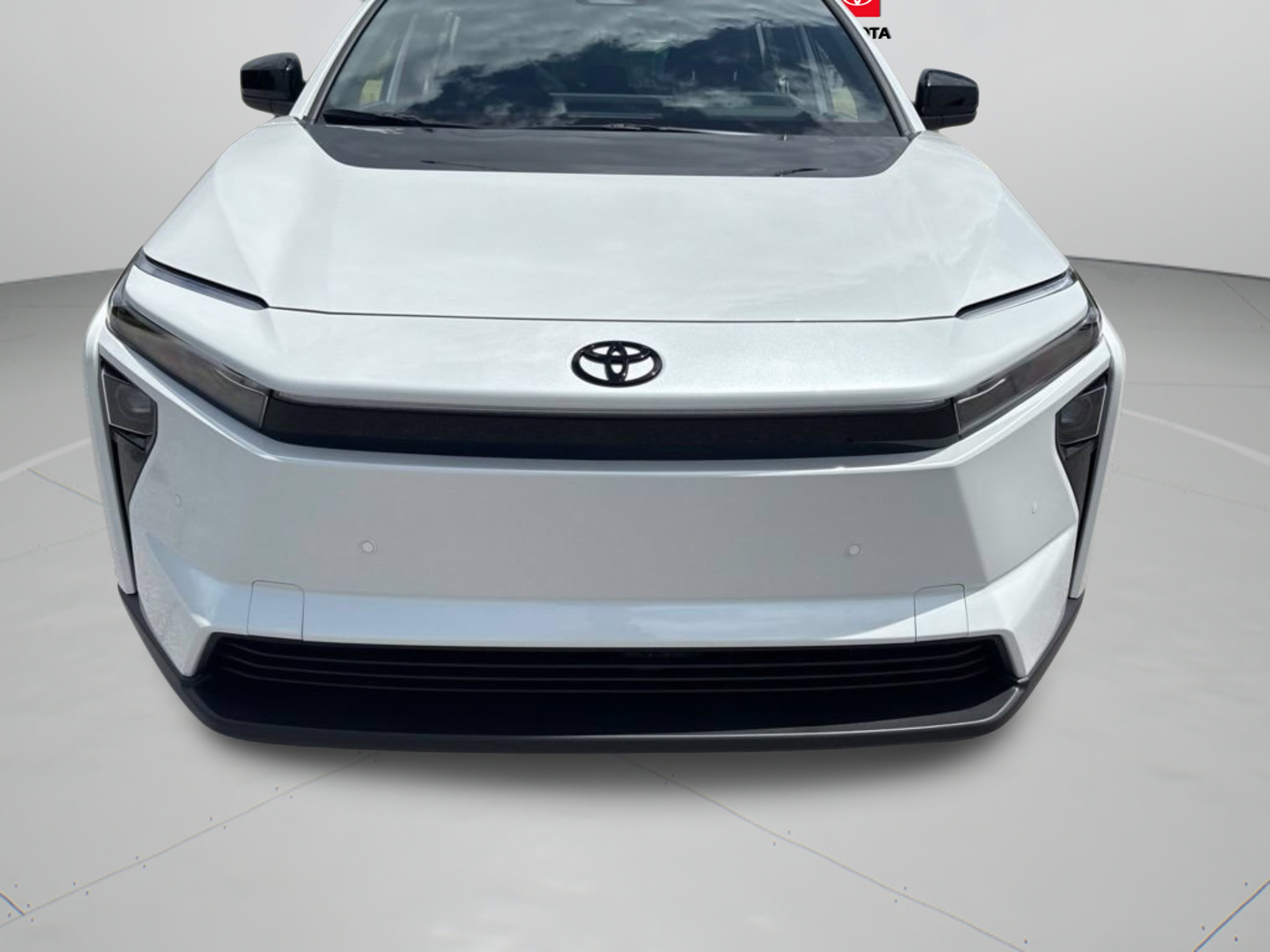 New 2026 Wind Chill Pearl Toyota XLE image 29