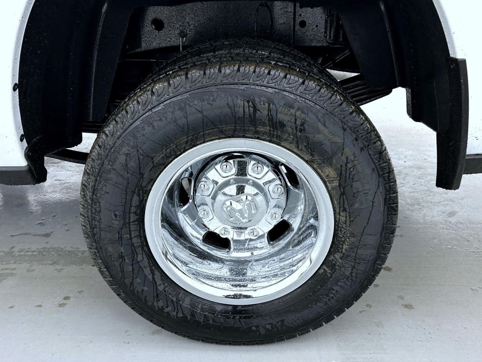 New 2026 Bright White Clear-Coat Exterior Paint RAM Tradesman image 22