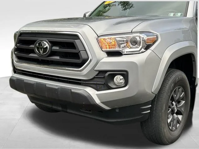 Used 2023 Silver Toyota SR5 image 9