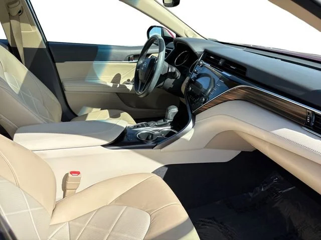Certified Used 2018 Red Metallic Toyota XLE V6 image 20