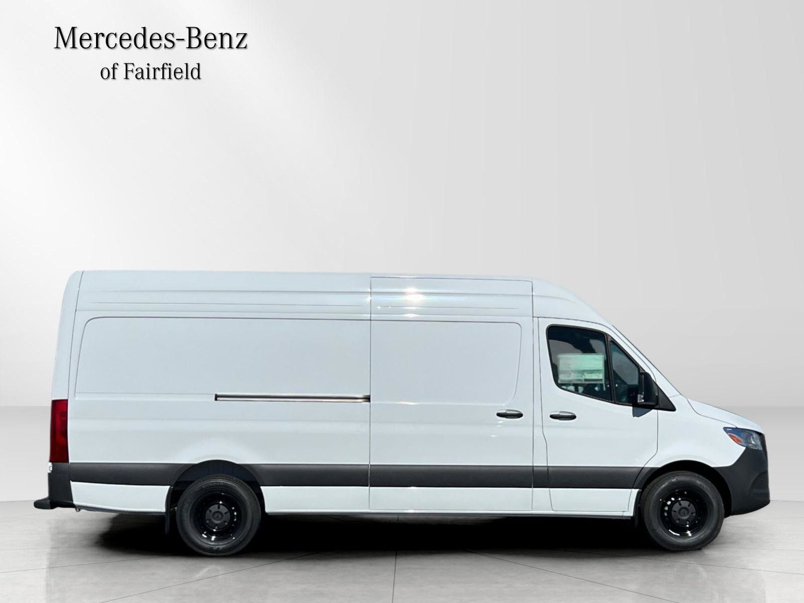 New 2026 Arctic White Mercedes-Benz Cargo 170 WB image 7
