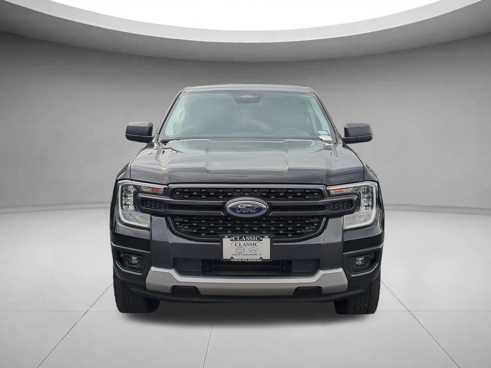 Used 2025 Shadow Black Ford XLT image 8