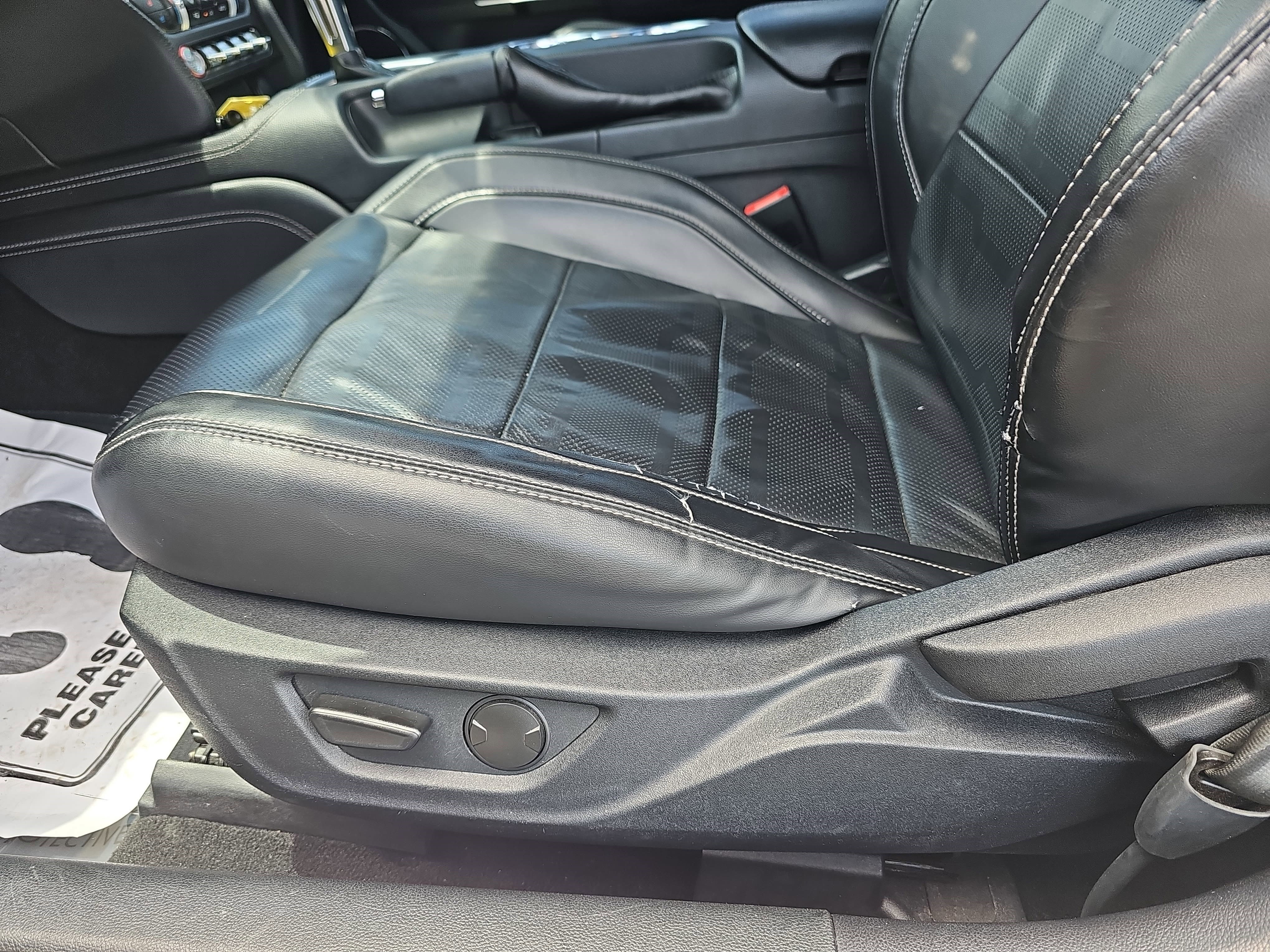 Used 2020 Magnetic Ford GT Premium image 24