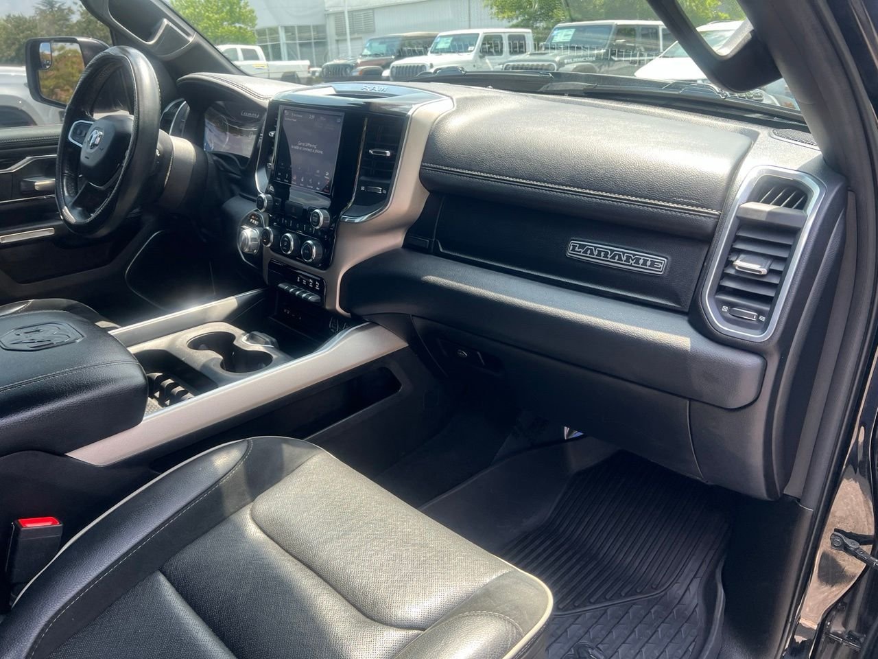 Used 2019 Black Ram Laramie image 27