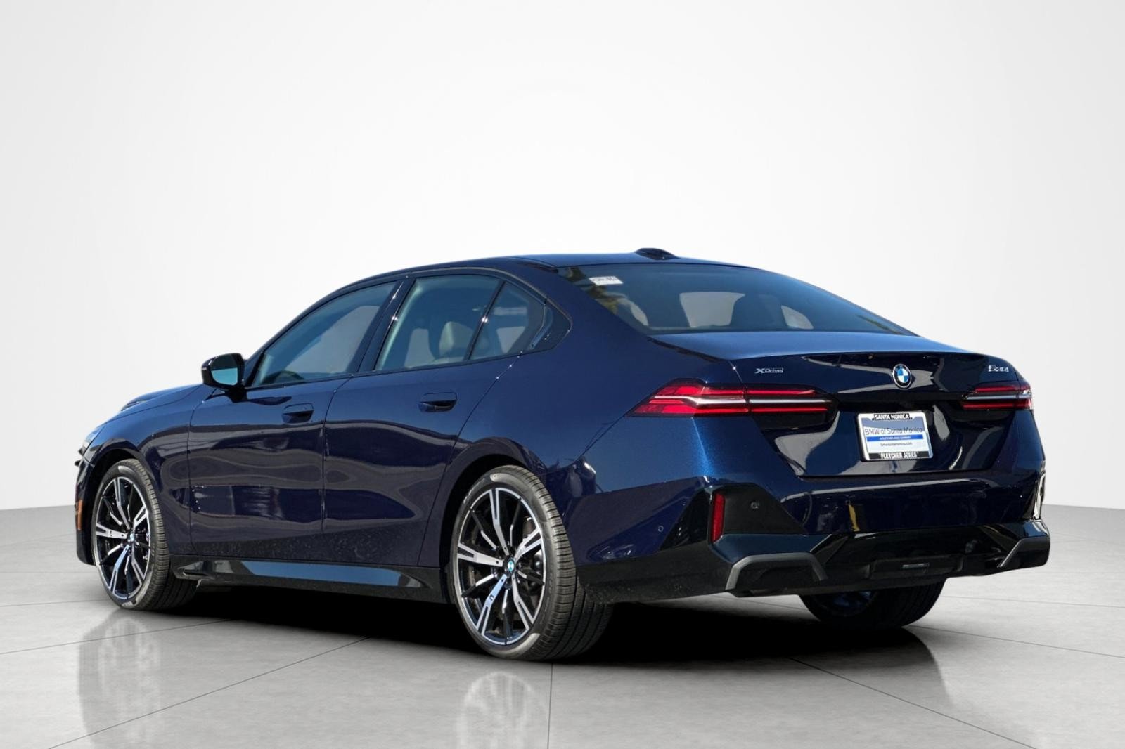 Used 2025 Tanzanite Blue II Metallic BMW 530i xDrive image 3