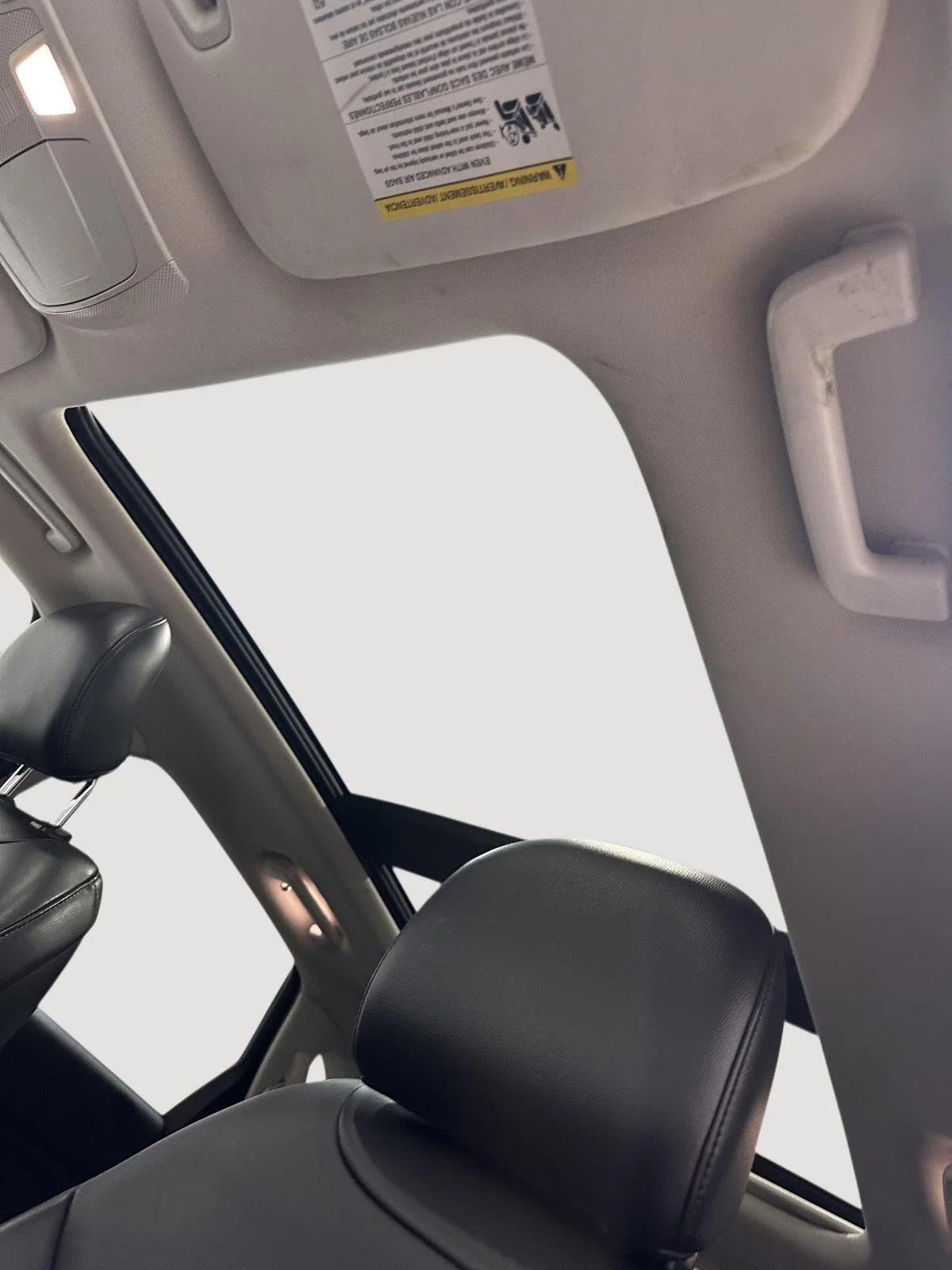 Used 2018 Magnetic Metallic Ford SEL image 17