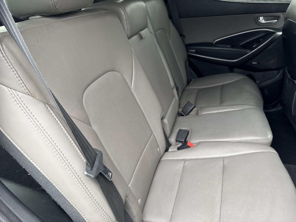 Used 2018 Black Hyundai 2.4 Base image 23