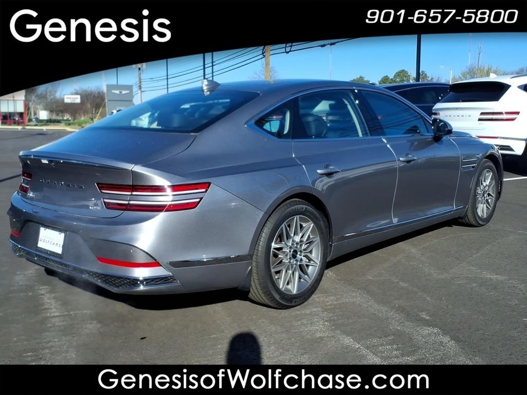 Used 2025 Silver Genesis 2.5T image 5