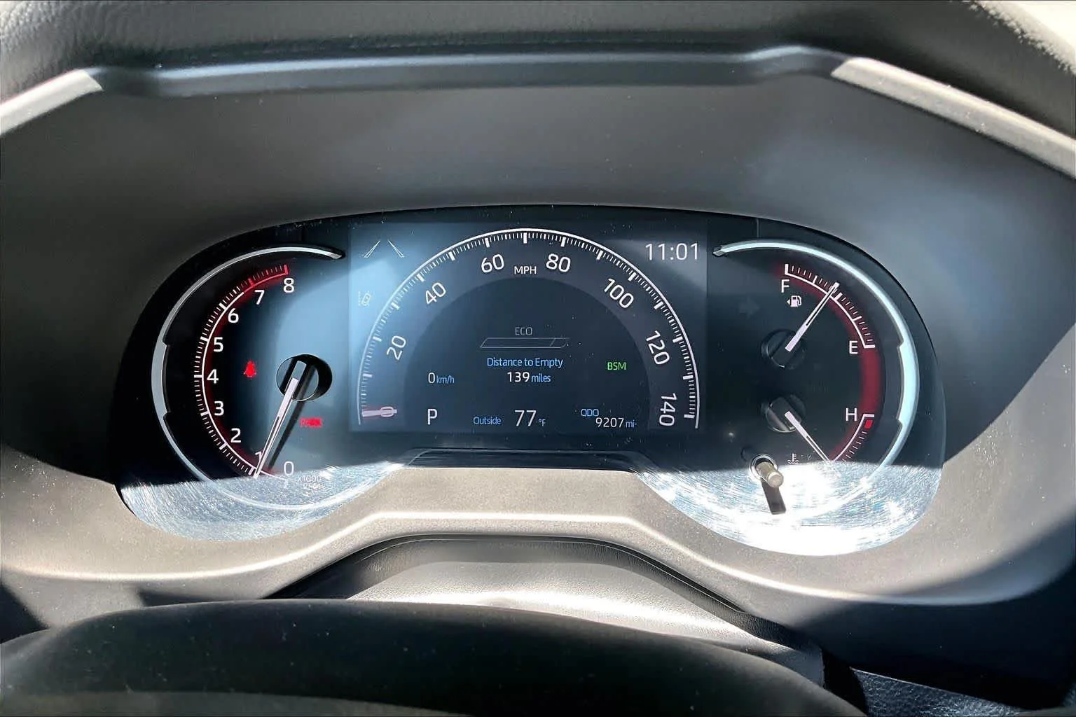 Used 2023 Lunar Rock Toyota XLE Premium image 25