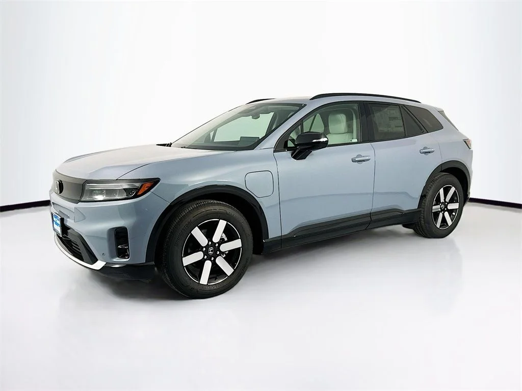 New 2026 Sonic Gray Pearl Honda Touring image 4
