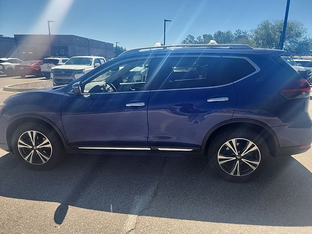 Used 2018 Blue Nissan SL image 8