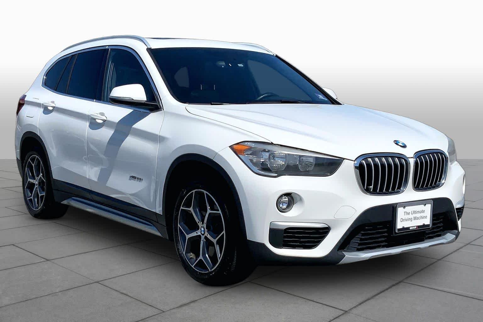Used 2018 Alpine White BMW xDrive28i image 2