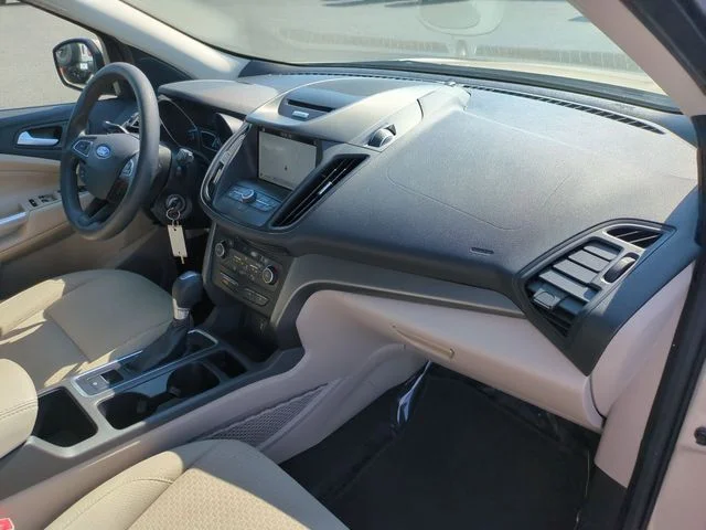 Used 2017 Gold Ford SE image 33