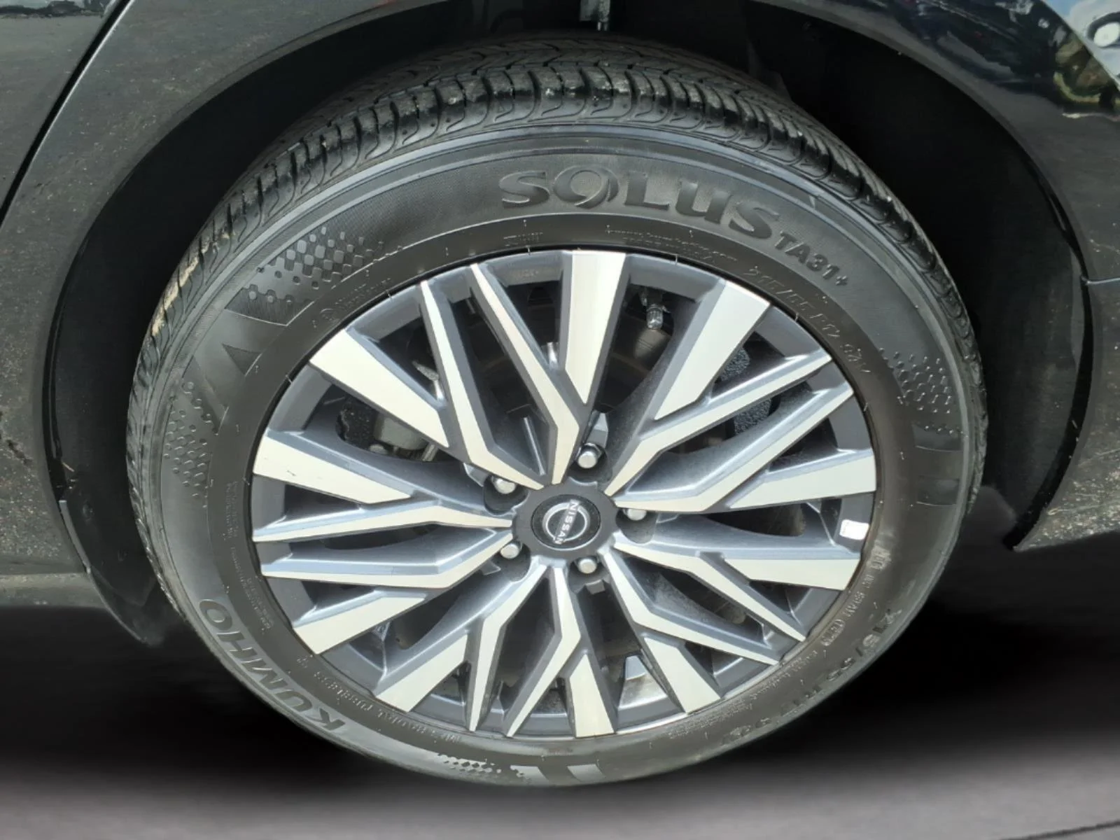 Used 2025 Super Black Nissan SV image 30
