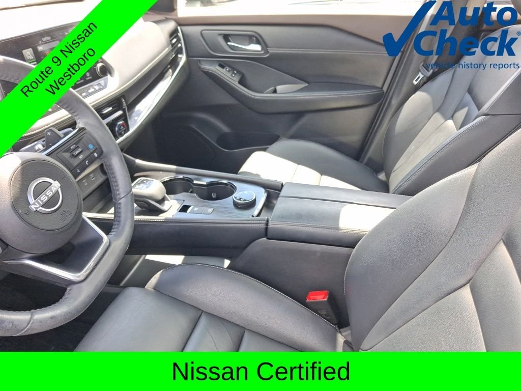 Used 2023 Gray Nissan SL image 18