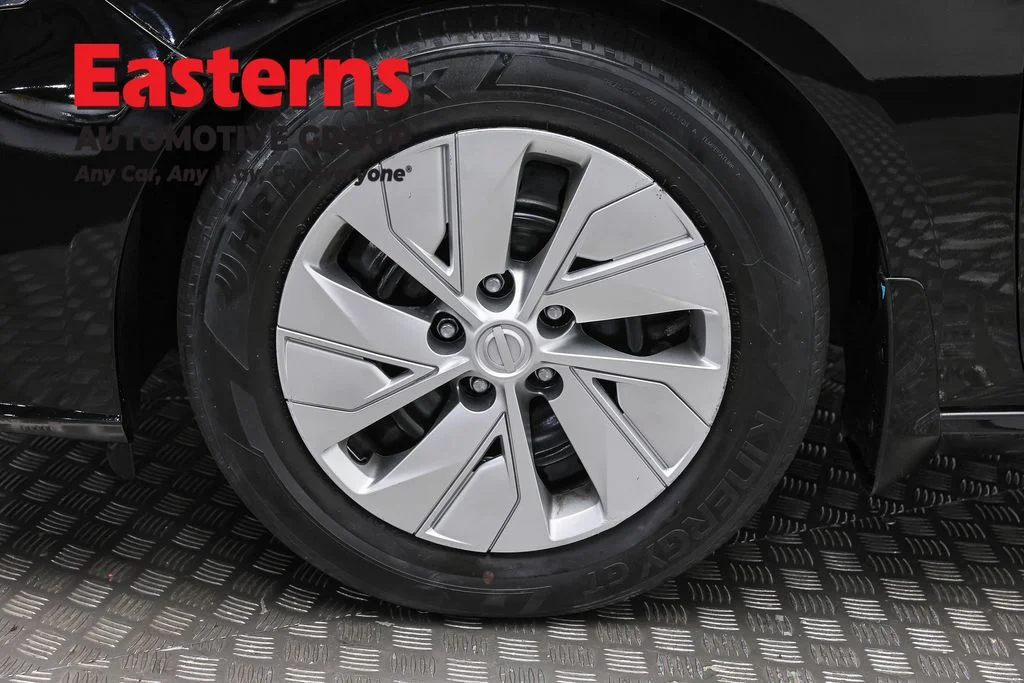 Used 2023 Black Nissan 2.5 S image 29