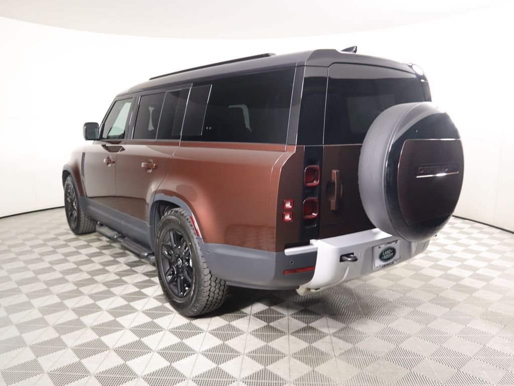 2025 Land Rover Defender S - Photo 7