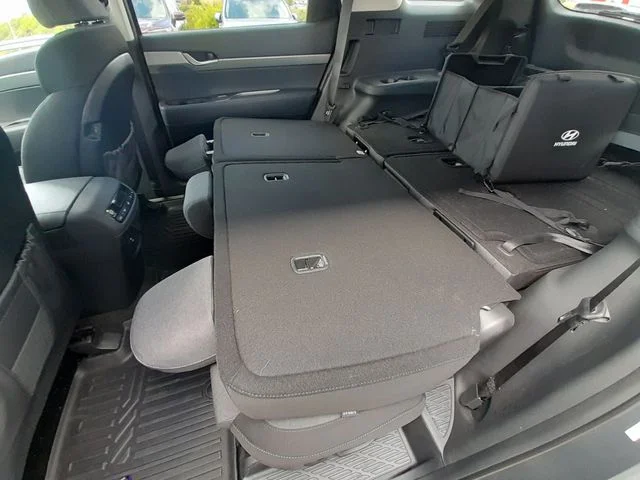 Used 2025 Gray Hyundai SE image 43