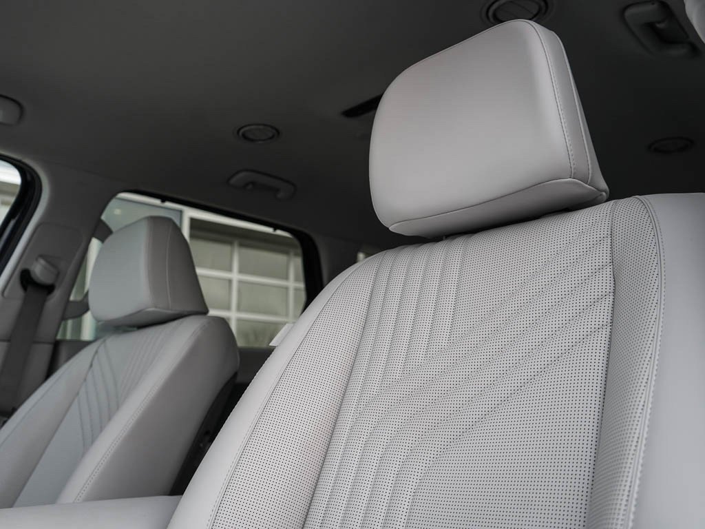 New 2026 Classy Blue Pearl Hyundai SEL 8P AWD image 21