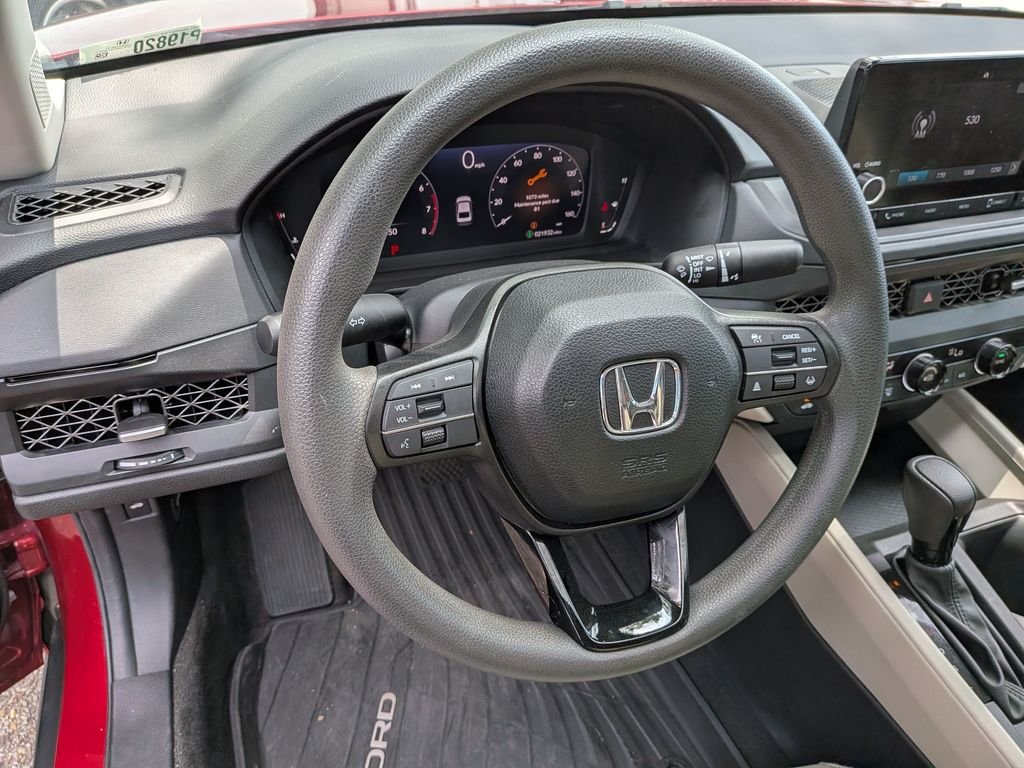 Used 2025 Red Honda SE image 11