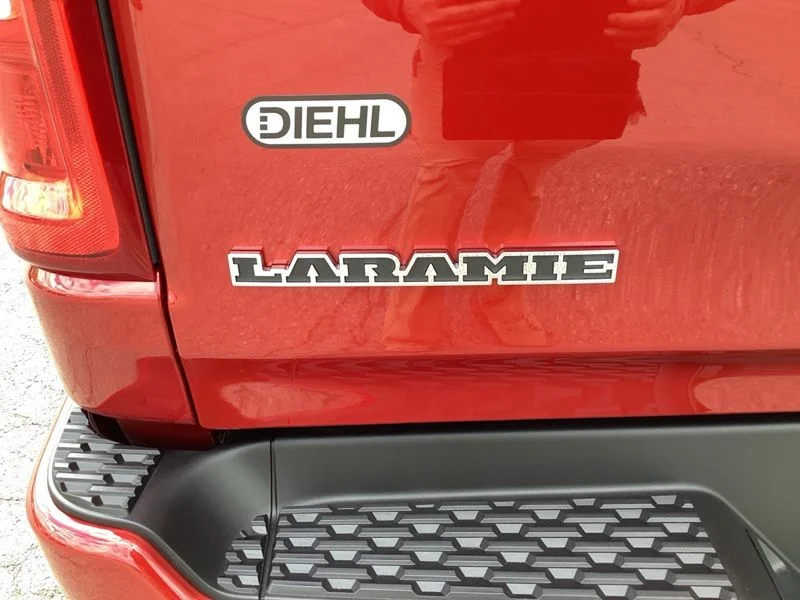 New 2026 Molten Red Pearl-Coat Exterior Paint RAM Laramie image 13