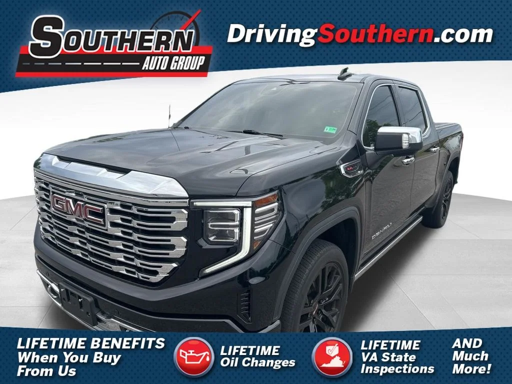 2022 GMC Sierra 4WD Crew Cab Short Box Denali's photo