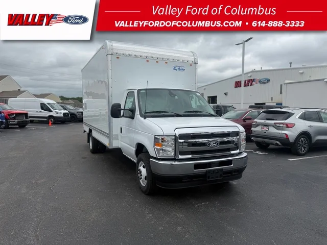 2027 Ford E-450SD Base