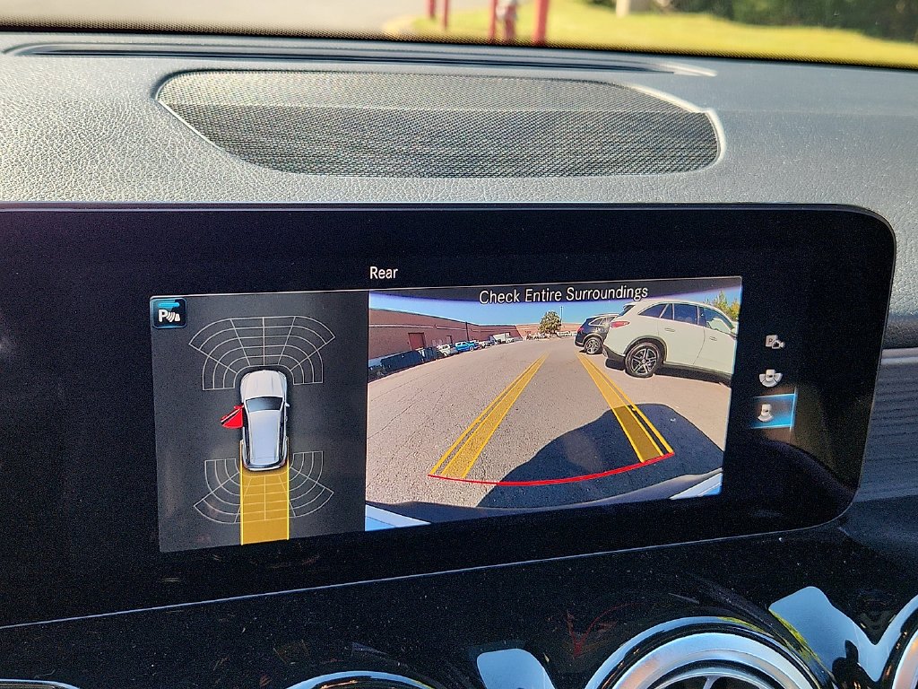 Used 2023  Mercedes-Benz 300 image 19