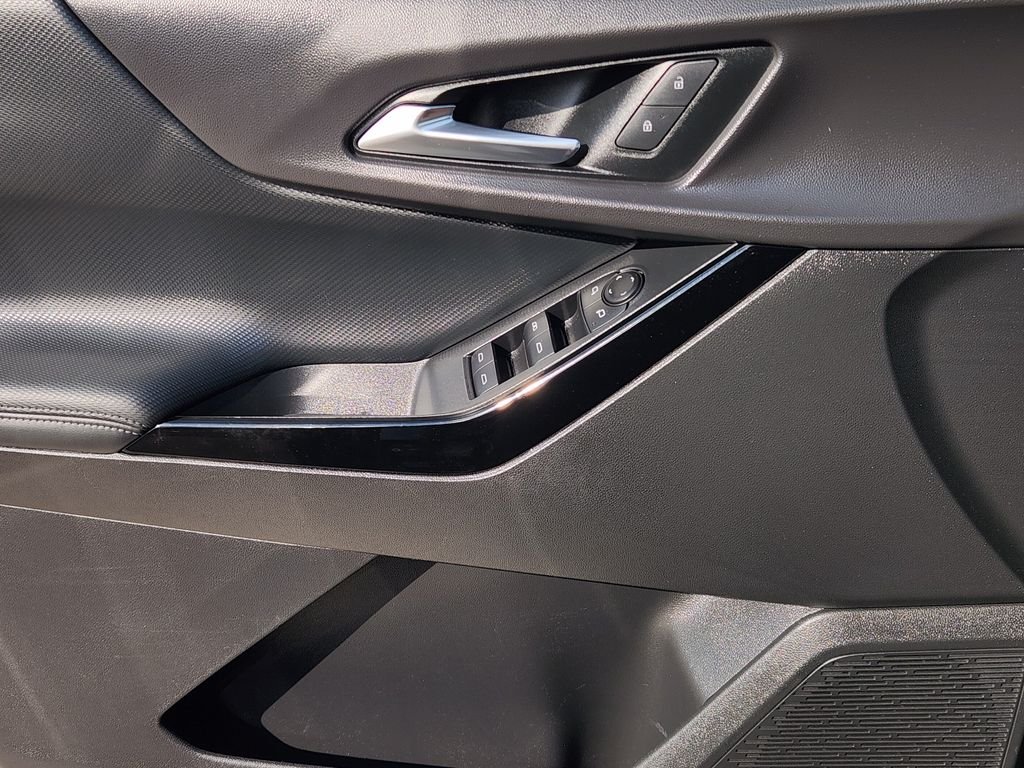 2025 Chevrolet Equinox LT - Photo 24